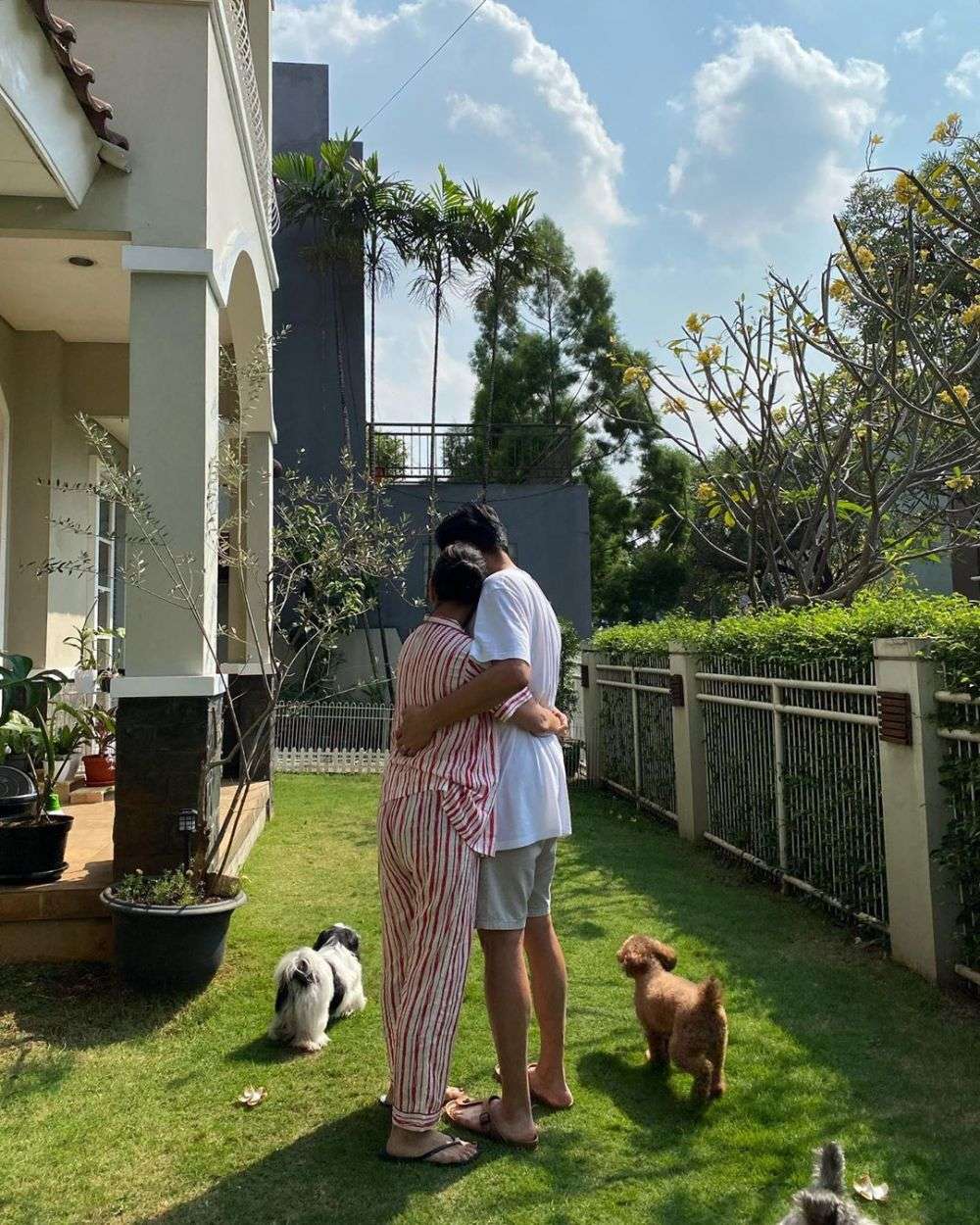 10 Potret Rumah Becky Tumewu, Dulu Presenter Kini Jadi ‘Sultan’, Penuh Tanaman Mahal!