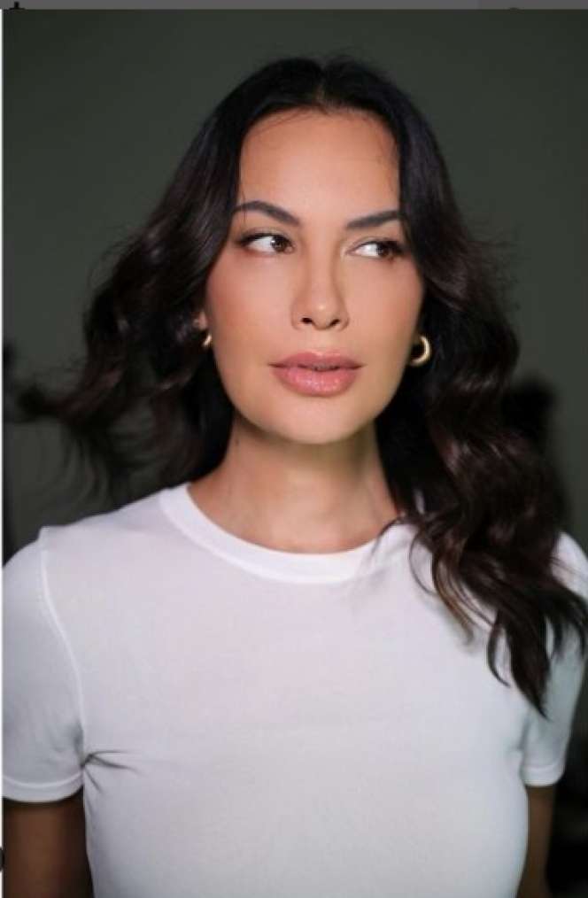 Inilah Sumber `Pabrik Duit` Sophia Latjuba, Ternyata Nggak Punya Rumah!