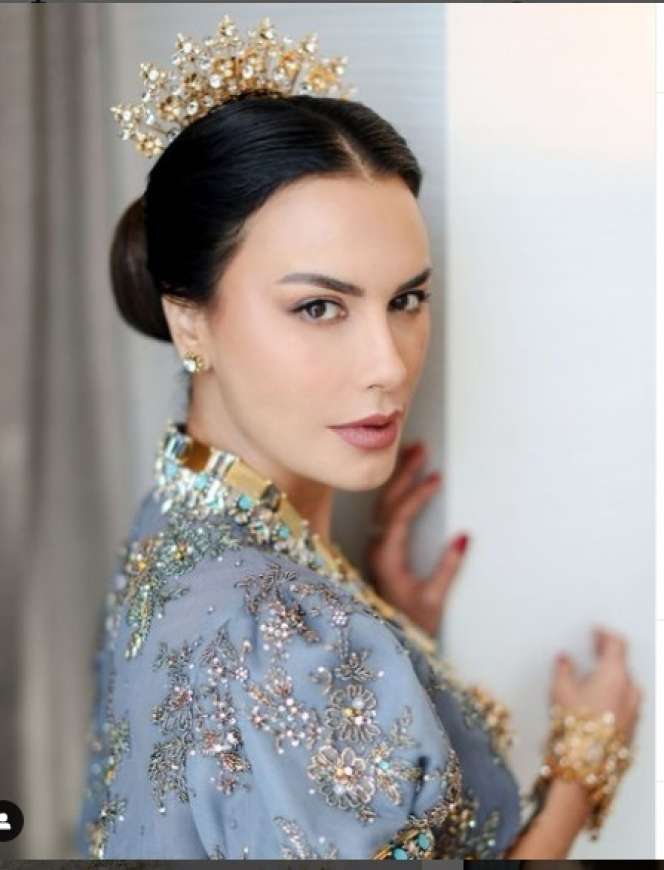 Inilah Sumber `Pabrik Duit` Sophia Latjuba, Ternyata Nggak Punya Rumah!
