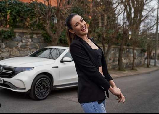 8 Potret Terbaru Zehra Gunes, Pemain Voli Turki yang Viral karena Paras Cantik Banget!
