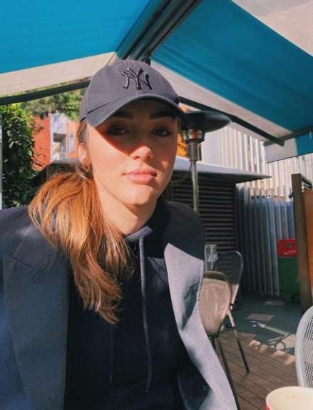 8 Potret Terbaru Zehra Gunes, Pemain Voli Turki yang Viral karena Paras Cantik Banget!
