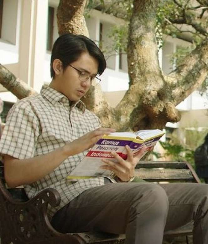 Jadi Anak Pesantren, Pesona Arbani Yasiz Bikin Meleleh