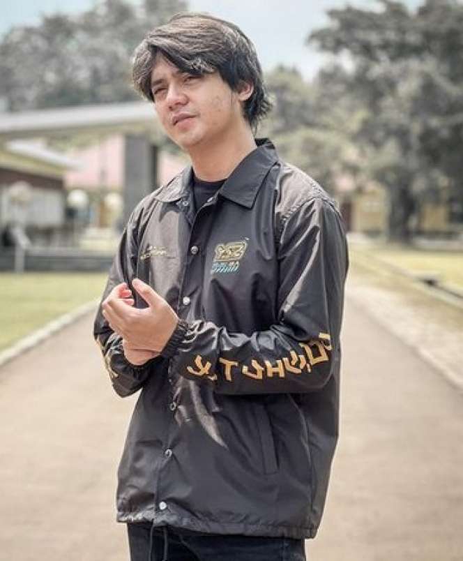 Jadi Anak Pesantren, Pesona Arbani Yasiz Bikin Meleleh