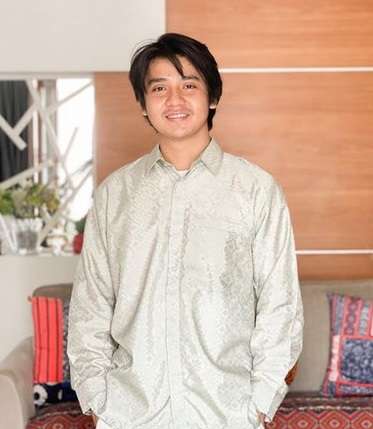 Jadi Anak Pesantren, Pesona Arbani Yasiz Bikin Meleleh