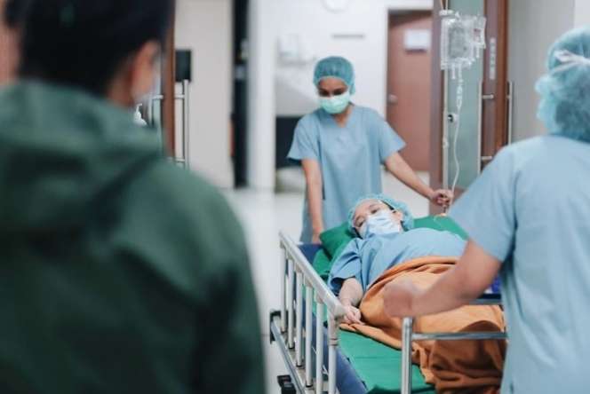 Menanti 12 Tahun, Momen Detik-detik Dea Ananda Melahirkan Anak Pertama
