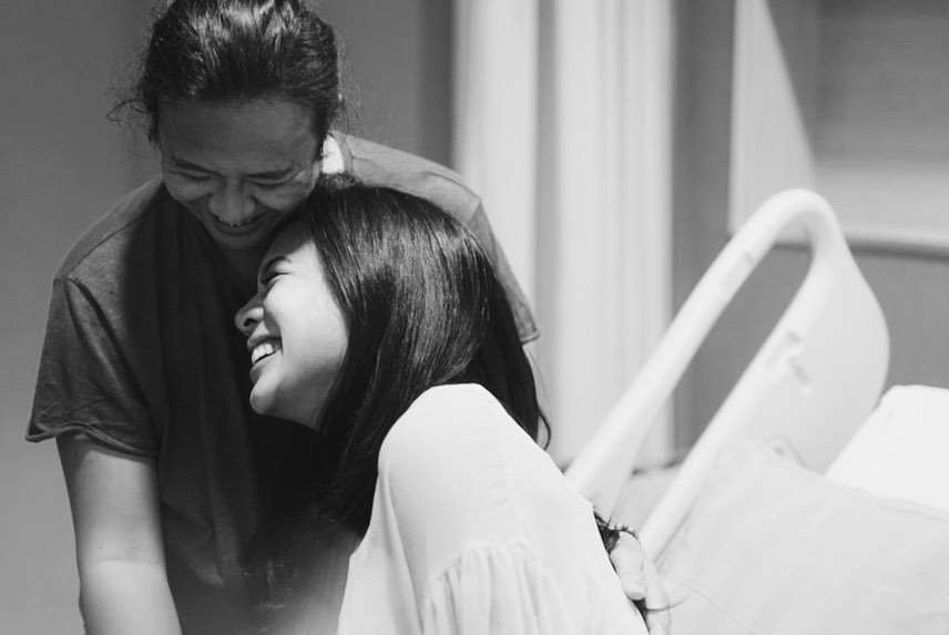 Menanti 12 Tahun, Momen Detik-detik Dea Ananda Melahirkan Anak Pertama