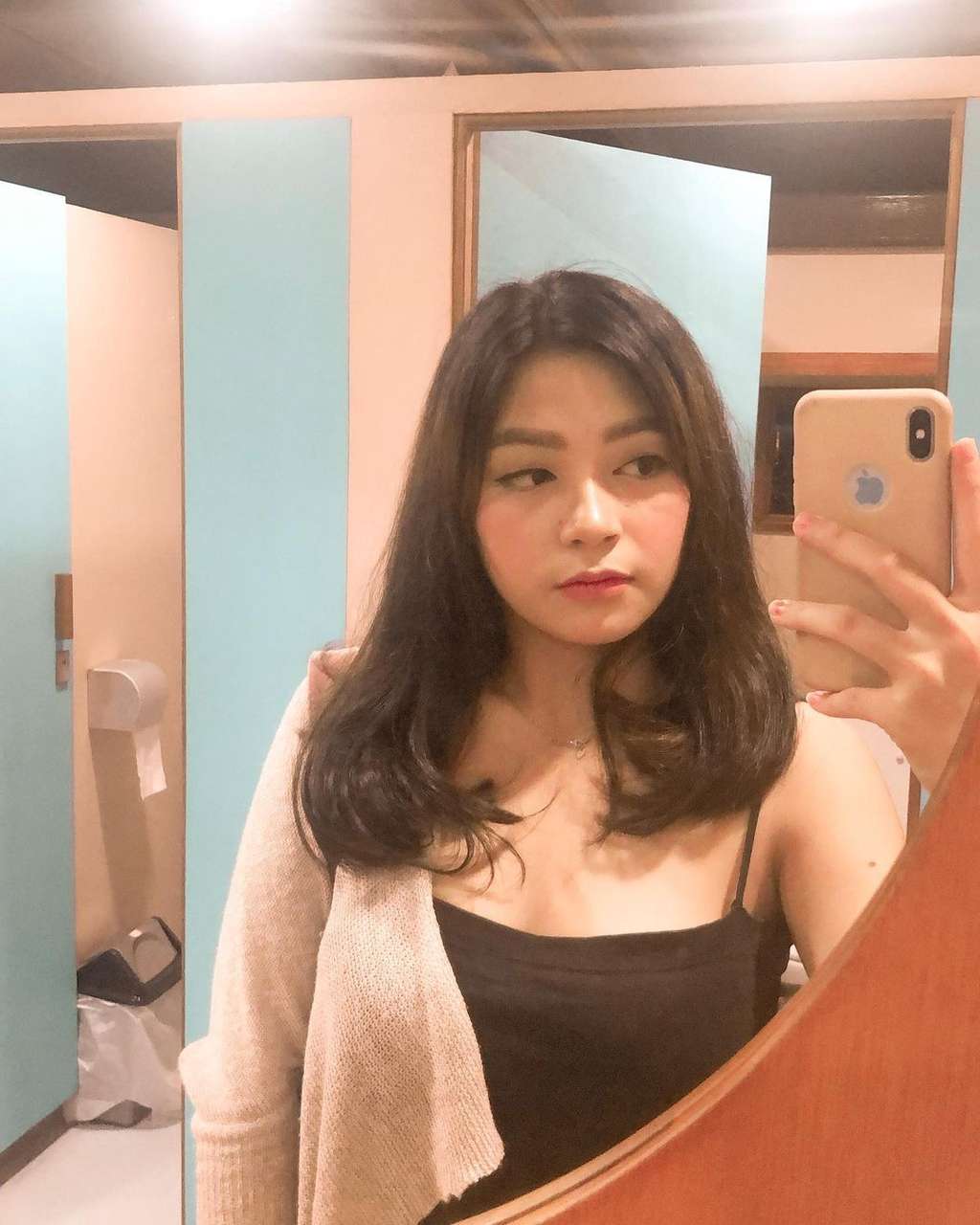 Potret Terbaru Mayang Sary, Mantan Asisten Vanessa Angel yang Kabarnya Pindah Agama