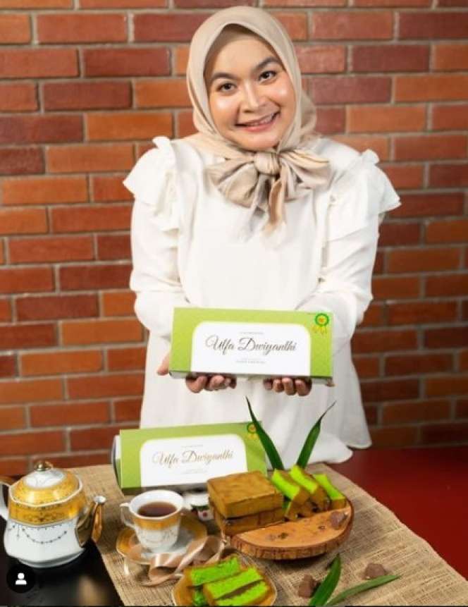 Adu Mewah Rumah Komedian Komeng VS Ulfa Dwiyanti, Nggak Disangka Ternyata Semegah Ini!