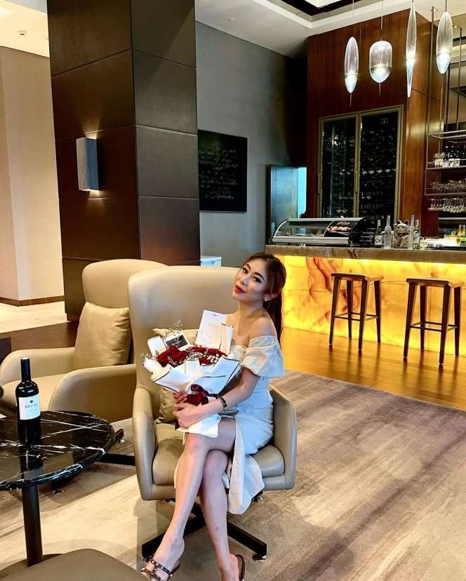 10 Potret Rumah & Gaya Mewah Ayu Thalia, Ngaku ‘Tidur’ dengan Putra Ahok Nicholas Sean, Ternyata Sultan!