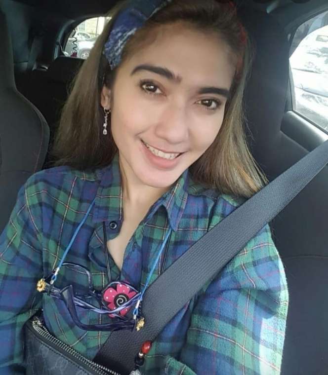 Ingat Revi Mariska? Dulu ‘Ratu’ Drama Kolosal Nomor Satu, Kini Jadi Pengamen Demi Bertahan Hidup, Lihat 7 Potretnya