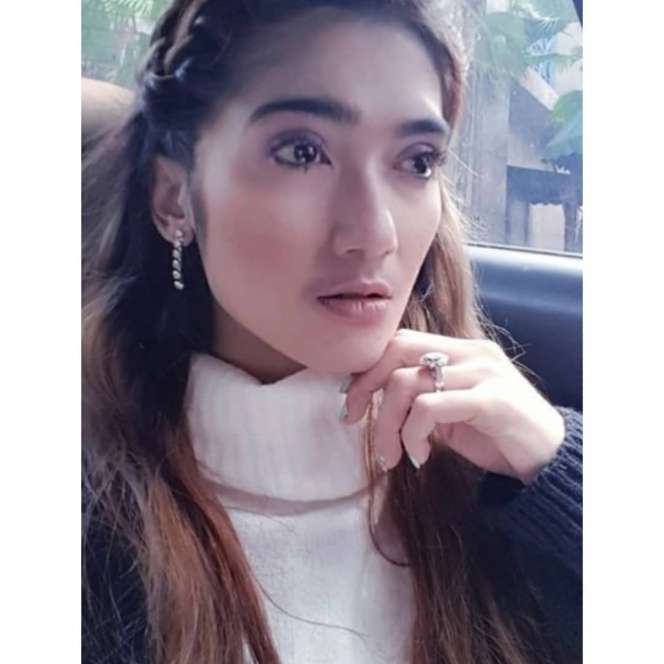 Ingat Revi Mariska? Dulu ‘Ratu’ Drama Kolosal Nomor Satu, Kini Jadi Pengamen Demi Bertahan Hidup, Lihat 7 Potretnya