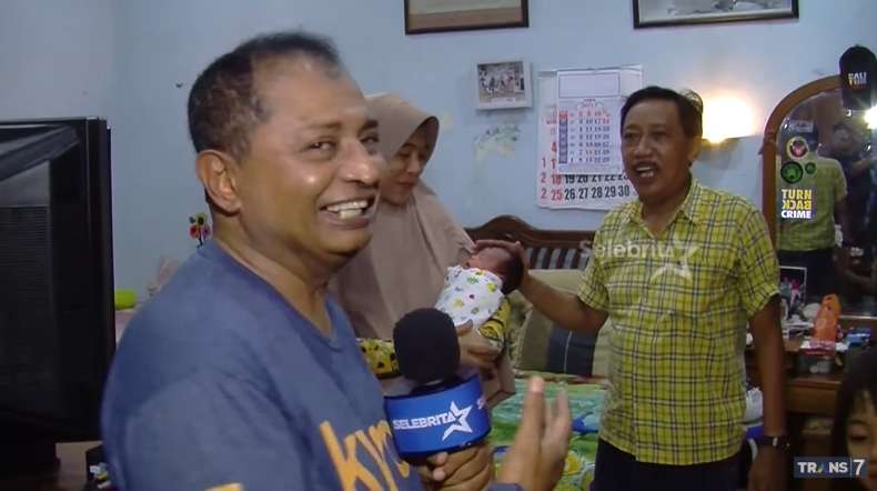8 Potret Rumah Komedian Doyok yang Jarang Tersorot, Kondisinya Bikin Syok, Masih Jadul!