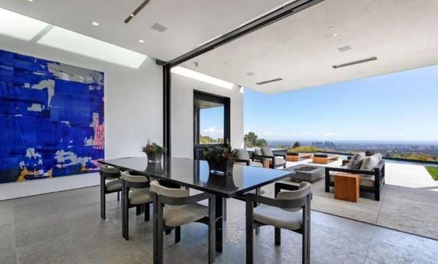 10 Potret Rumah Aga Bakrie di Beverly Hills Seharga Rp400 Miliar, Mewahnya Kebangetan!
