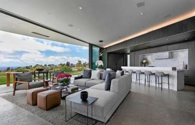 10 Potret Rumah Aga Bakrie di Beverly Hills Seharga Rp400 Miliar, Mewahnya Kebangetan!