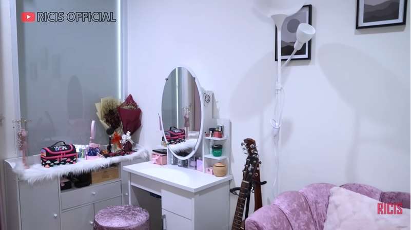 10 Potret Rumah Anneth Delliecia, Serba Pink Bak Istana Barbie, Ada Kado dari Betrand Peto!