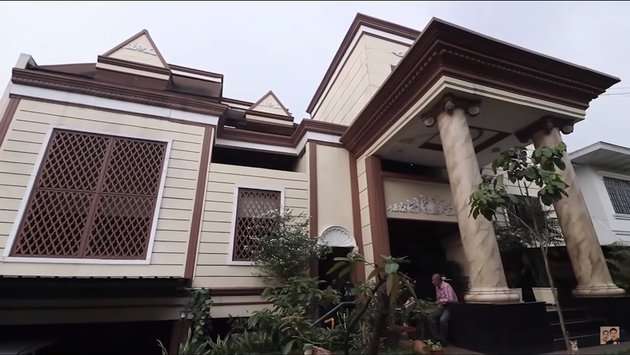 10 Potret Rumah Eyang Wulan Guritno, The Real ‘Sultan’ Di Zamannya, Seharga Rp100 Miliar, Ada 25 Kamar!
