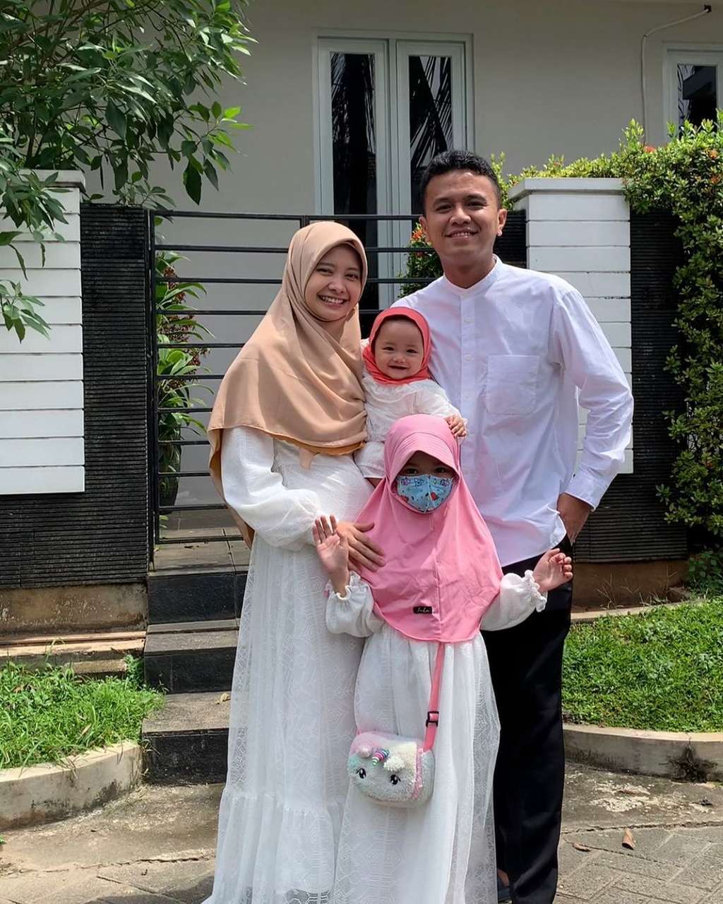 8 Potret Rumah Mewah Faldo Maldini, Gagal Jadi DPR & Gubernur Kini Jadi Stafsus Mensesneg