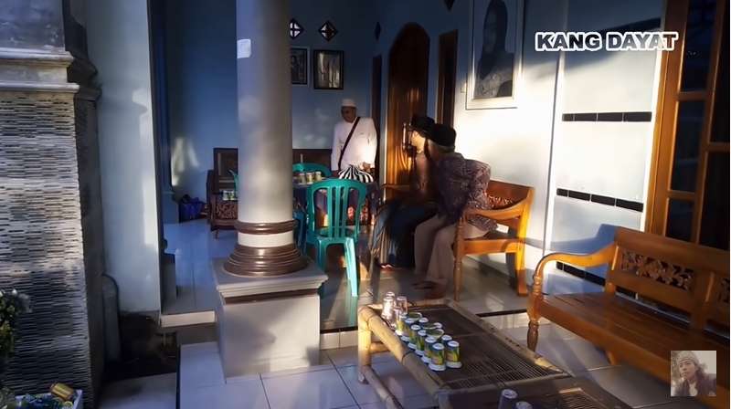 10 Potret Rumah Ustazah Viral Mumpuni Handayayekti, Ceramah Pakai Bahasa Ngapak, Sultan Cilacap!