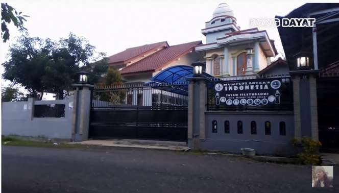 10 Potret Rumah Ustazah Viral Mumpuni Handayayekti, Ceramah Pakai Bahasa Ngapak, Sultan Cilacap!