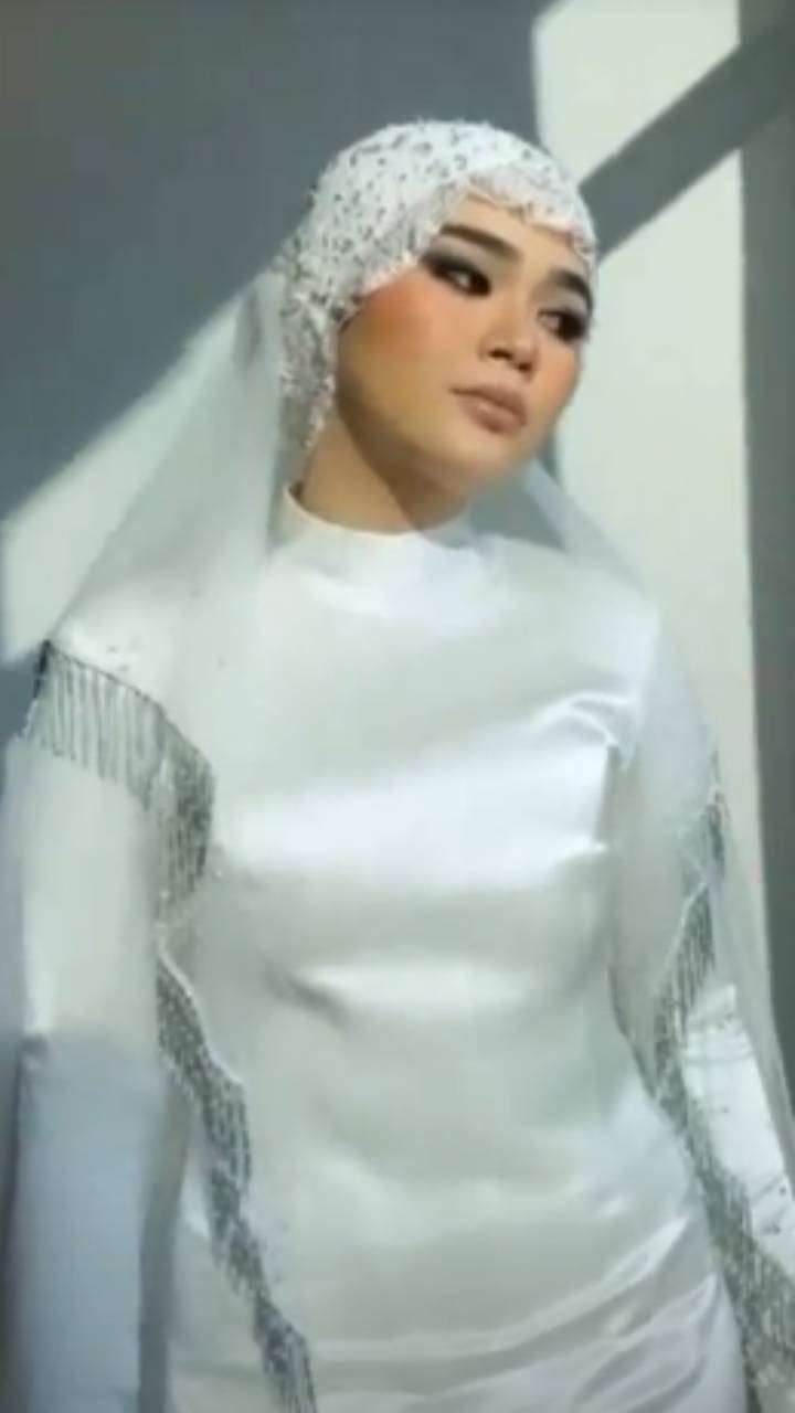 Potret Sivia Azizah di Hari Pernikahan, Netizen Penasaran Dengan Sosok Suaminya!