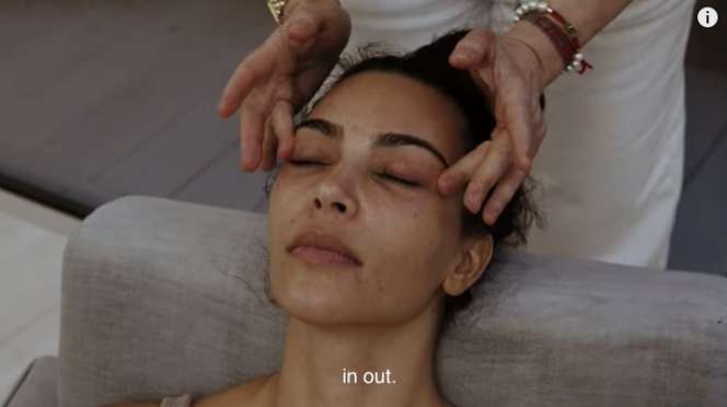 Potret Wajah Asli Kim Kardashian Terungkap, Ternyata Begini Parasnya!