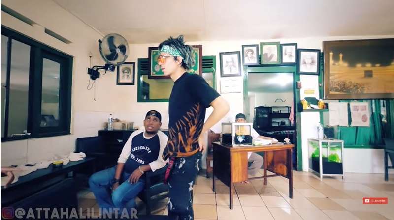 10 Potret Rumah Haji Naim 'Sang Legenda Pijat dari Cimande', Sering Dikunjungi Artis!