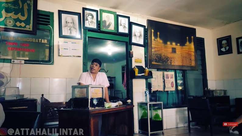 10 Potret Rumah Haji Naim 'Sang Legenda Pijat dari Cimande', Sering Dikunjungi Artis!