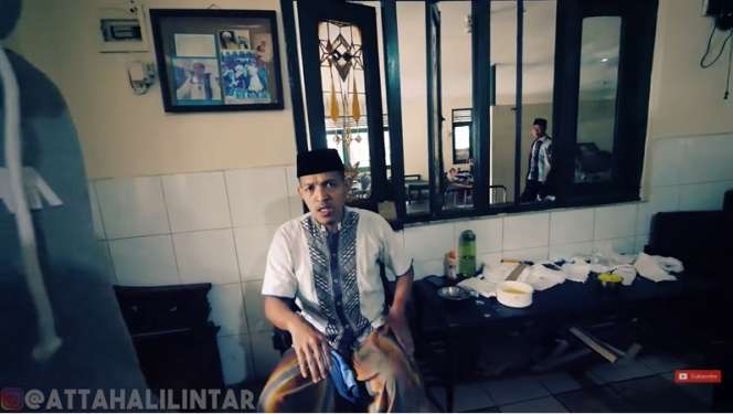 10 Potret Rumah Haji Naim 'Sang Legenda Pijat dari Cimande', Sering Dikunjungi Artis!