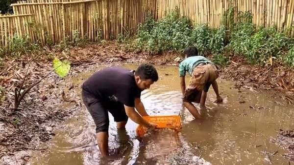 Potret Panji Petualang Kuras Empang Emak, Ternyata Ketemu Ular Predator Gendut Bermuka Jelek!