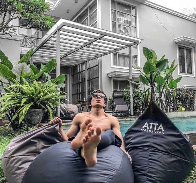 10 Potret Rumah Artis Muda yang Sukses Di Usia 20-an, Rizky Febian Paling Wow Rp15 Miliar!