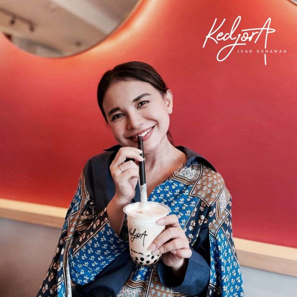 10 Potret Cafe Mewah Milik Ivan Gunawan, Serba Warna Pink, Dalamnya Keren Banget!