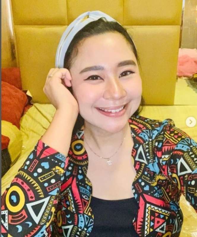 Masih Ingat Chikita Meidy Pelantun `Kampuan Nan Jauh di Mato`? Dulu Artis Cilik Hits Kini Jadi Istri Sultan!