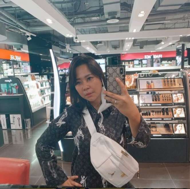 Masih Ingat Chikita Meidy Pelantun `Kampuan Nan Jauh di Mato`? Dulu Artis Cilik Hits Kini Jadi Istri Sultan!
