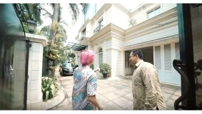 10 Adu Mewah Rumah Sandiaga Uno VS Erick Thohir, Dua Menteri Kabinet Jokowi yang Super Tajir!