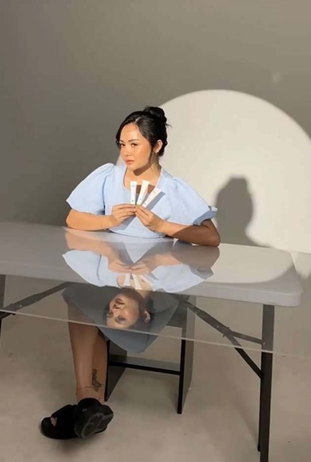 Pesona Mawar AFI di Pemotretan Terbaru, Dress Belahan Tinggi Bikin Salfok!