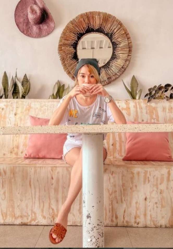 Masih Ingat Dara The Virgin? Dulu Jadi Idola Anak Muda, Kini Penampilannya Berubah Drastis!