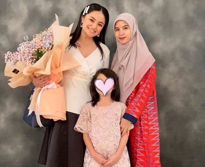 Potret Akrab 9 Seleb dengan Istri Mantan Suami, Ashanty dan Krisdayanti Akrab Banget!