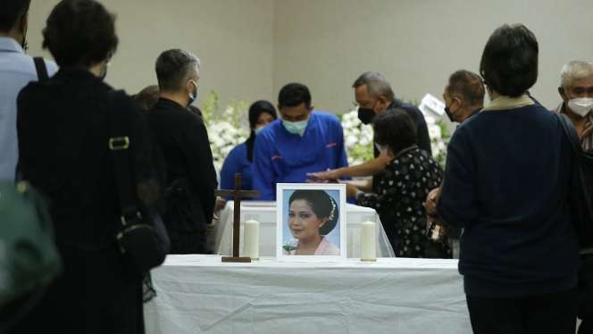 FOTO: Aktris Rima Melati Tutup Usia di Umur 82 Tahun karena Sakit Dekubitus