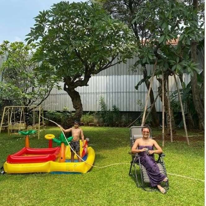 7 Potret Rumah Artis Anak Politisi Terkenal, Ayah Nia Ramadhani Ternyata Bukan Orang Sembarangan!