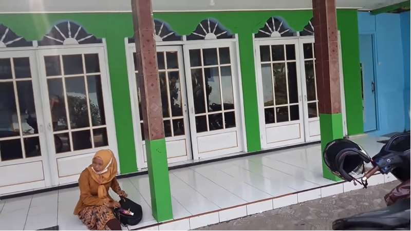 10 Adu Mewah Rumah Ustazah Mumpuni VS Ulin Nuha, Dua Pendakwah Muda yang Viral!