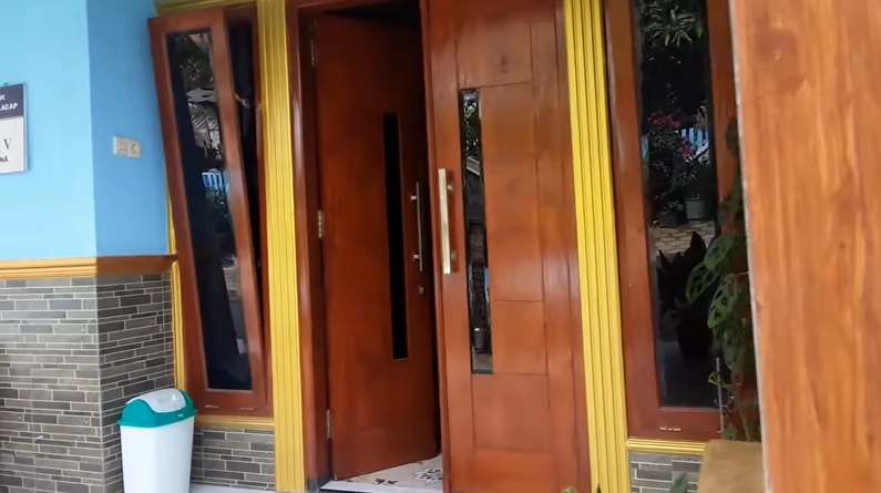 10 Adu Mewah Rumah Ustazah Mumpuni VS Ulin Nuha, Dua Pendakwah Muda yang Viral!