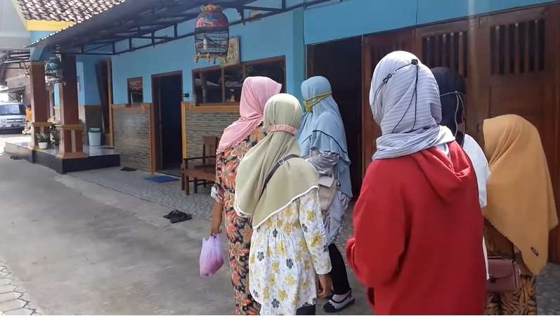 10 Adu Mewah Rumah Ustazah Mumpuni VS Ulin Nuha, Dua Pendakwah Muda yang Viral!
