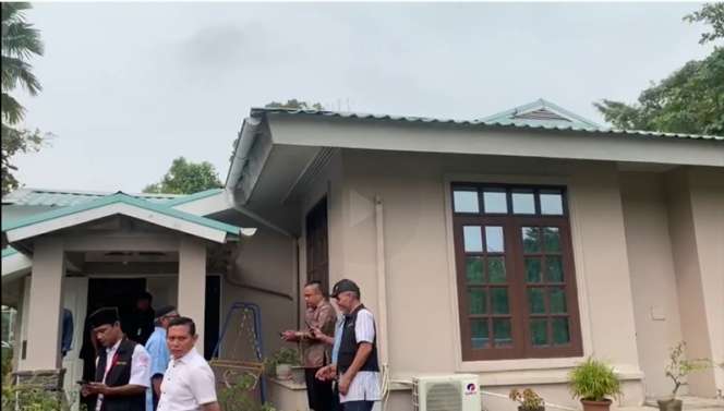Menteri Terkaya! 7 Potret Rumah Masa Kecil Sandiaga Uno, Sederhana di Tengah Hutan!