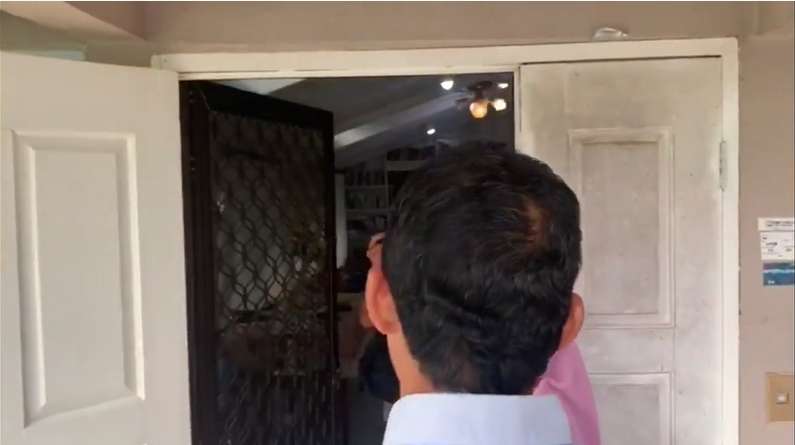 Menteri Terkaya! 7 Potret Rumah Masa Kecil Sandiaga Uno, Sederhana di Tengah Hutan!