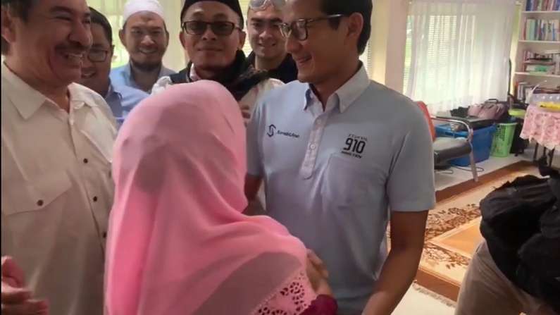 Menteri Terkaya! 7 Potret Rumah Masa Kecil Sandiaga Uno, Sederhana di Tengah Hutan!