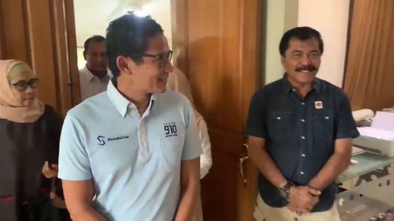 Menteri Terkaya! 7 Potret Rumah Masa Kecil Sandiaga Uno, Sederhana di Tengah Hutan!