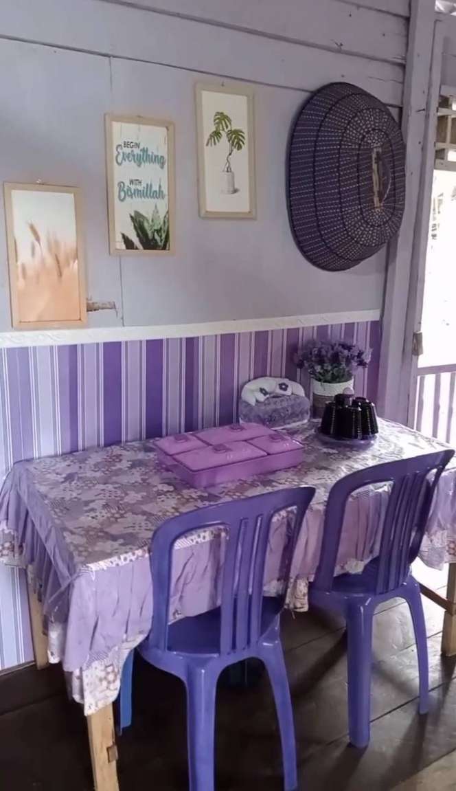 Potret Rumah Ungu di Tepi Sungai, Pas Lihat Isinya Bikin Syok