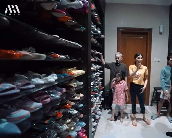 8 Potret Rumah Ruben Onsu di Pondok Indah, Ada Mini Market Pribadi dan 3 Dapur