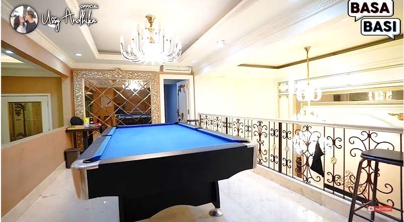 10 Potret Rumah Mewah Devya Linda, Dokter Giginya Para Artis Ternama, Istana di Dunia Nyata!