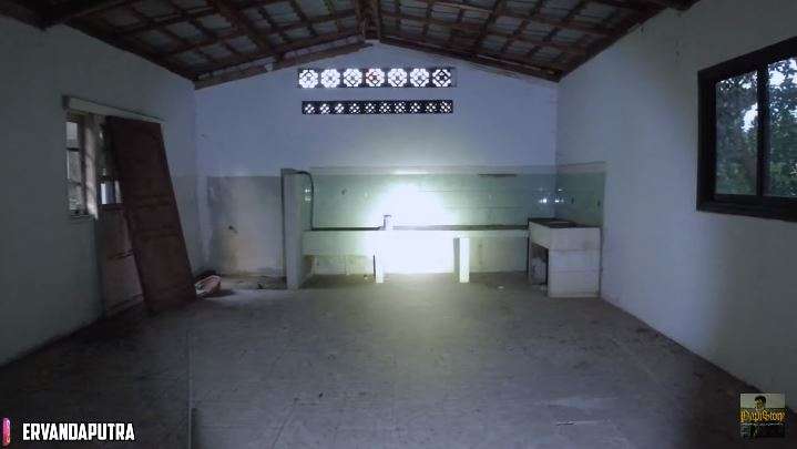 10 Potret Rumah Mewah Syahrini yang Terbengkalai, Ruang Bawah Tanahnya Ngeri Banget!
